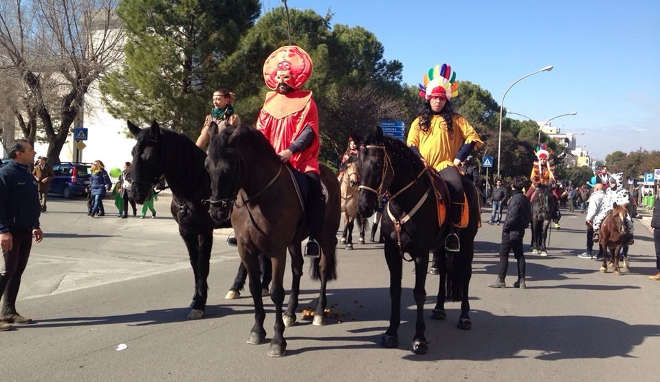 Piace ai materani la festa del Carnevale a cavallo: report e fotogallery -  SassiLive